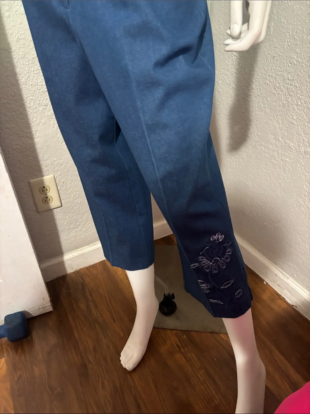 Alfred Dunner Blue Embroidered Short-Sleeve Capri Set